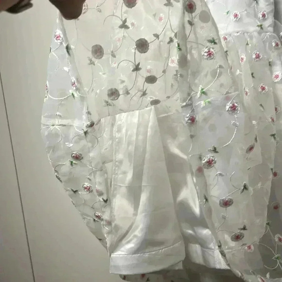 Girls floral dress with flutter sleeves size 5 NWT - Picture 7 of 9